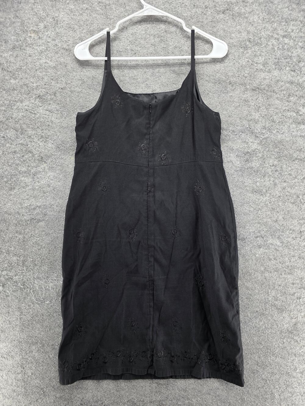 GAP Dress Womens 12 Black Slip Sheath Scoop Neck Strappy Lined Embroidered - Picture 6 of 6